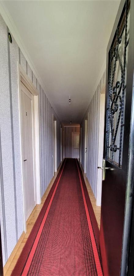 Betegi Guest House Mestia Exterior foto
