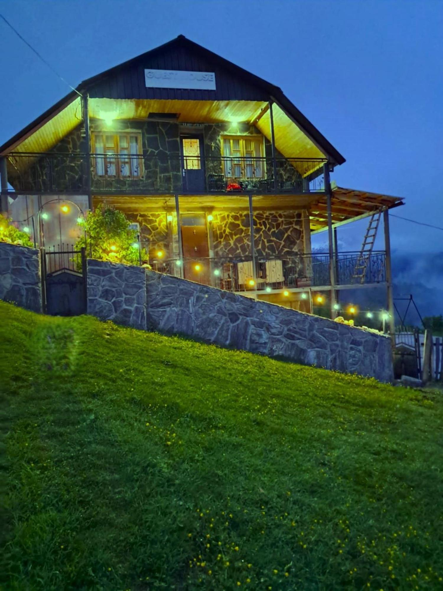Betegi Guest House Mestia Exterior foto